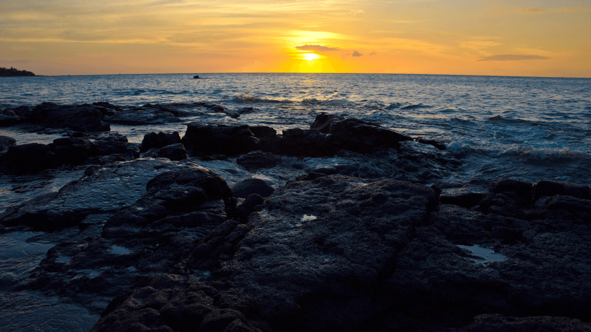 Anaeho'omalu (A-Bay)